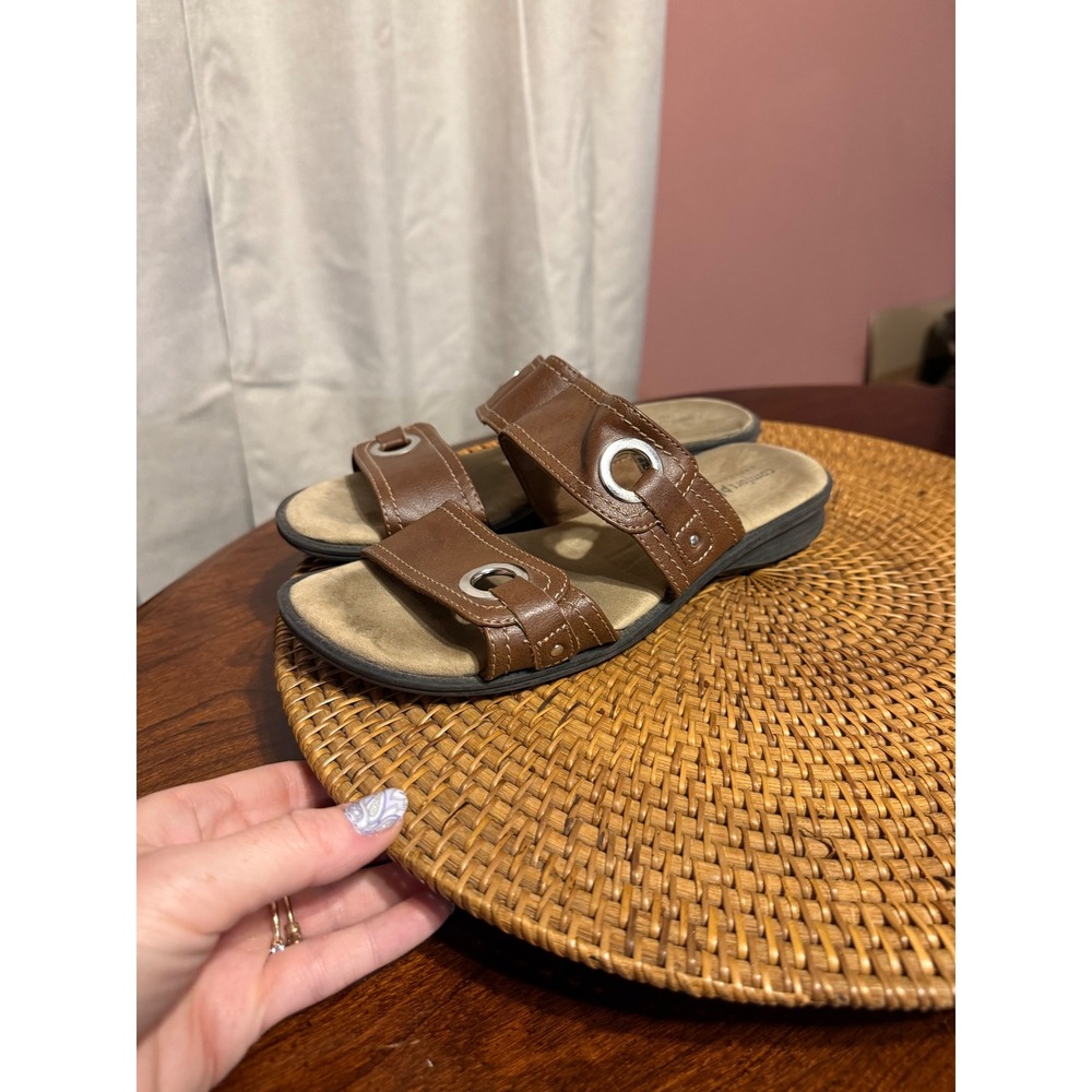 Comfort Plus by Predictions Brown Slide Sandals Silver Grommet Women 7W